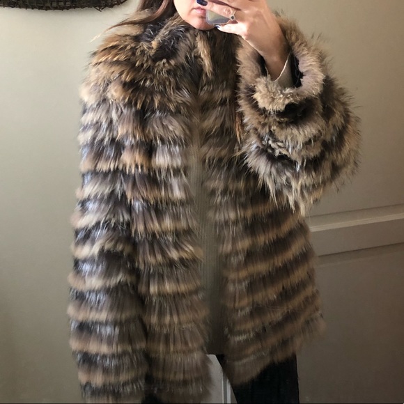 Red and silver fox fur coat - Picture 6 of 9